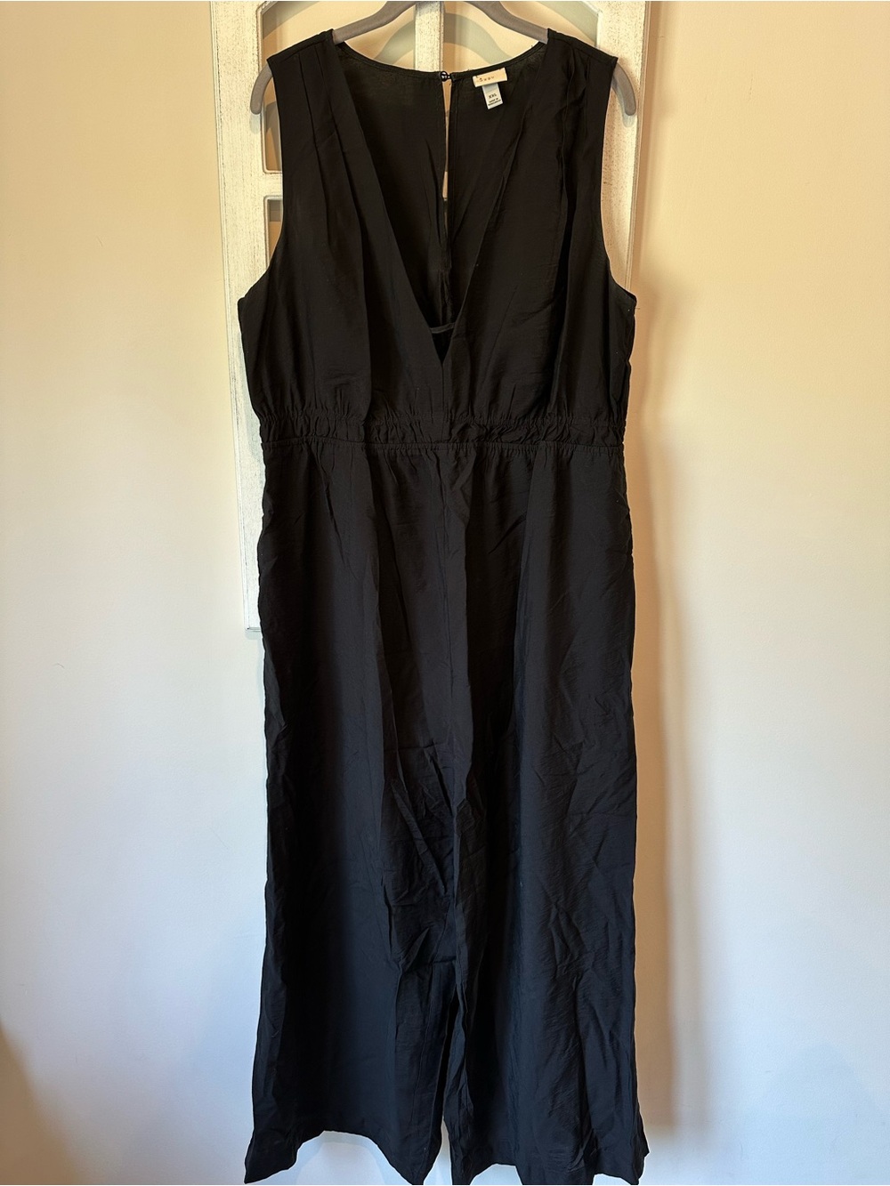 a new day Black Sleeveless V-Neck Midi Dress